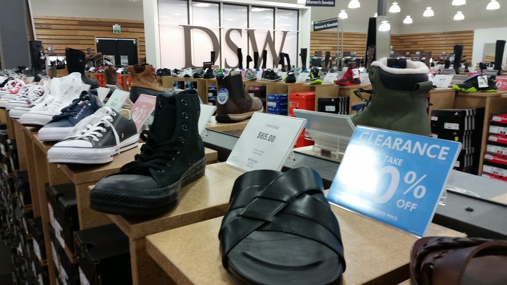 DSW Designer Shoe Warehouse | 17890 Yonge St, Newmarket, ON L3Y 8S1, Canada | Phone: (905) 952-2121