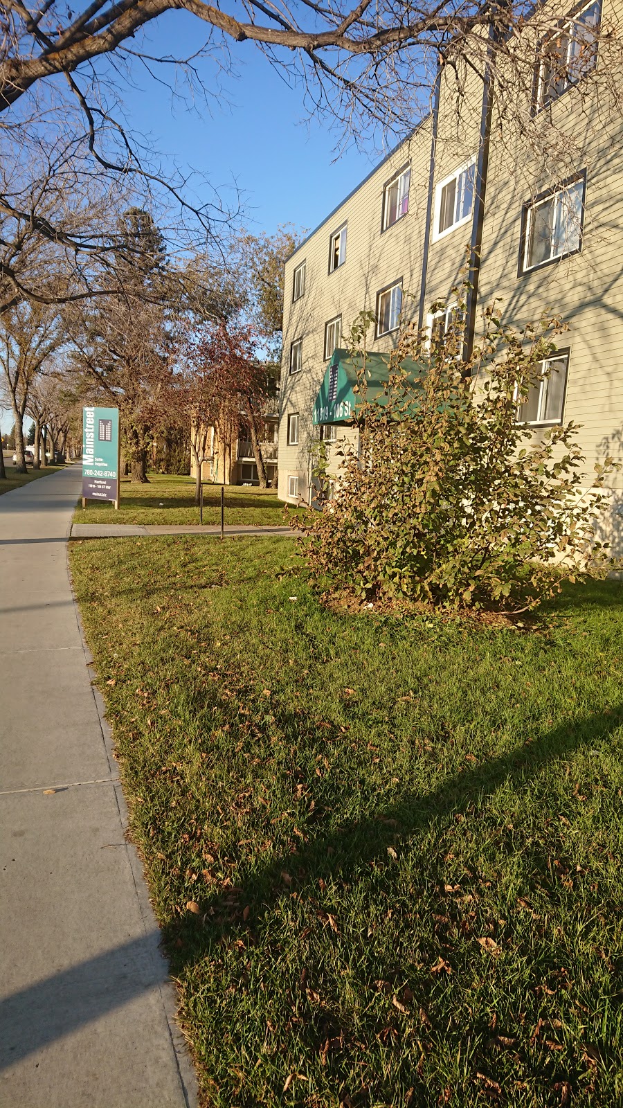 Hartford Apartments | 11819 106 St, Edmonton, AB T5G 2R3, Canada | Phone: (780) 242-8740