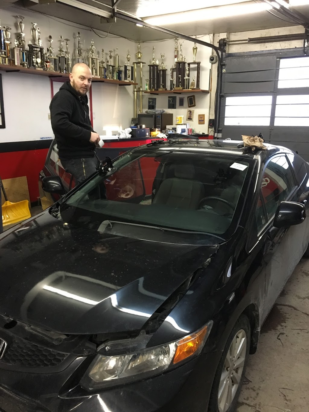 Auto Glass Experts | 17 Boulevard Curé-Labelle, Laval, QC H7V 2R7, Canada | Phone: (438) 289-2424