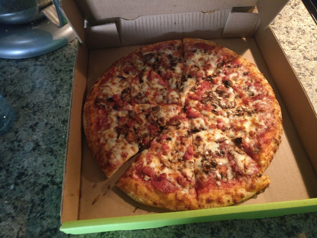 Davenport Pizza | 615 Davenport Rd, Waterloo, ON N2V 2G2, Canada | Phone: (519) 725-4404
