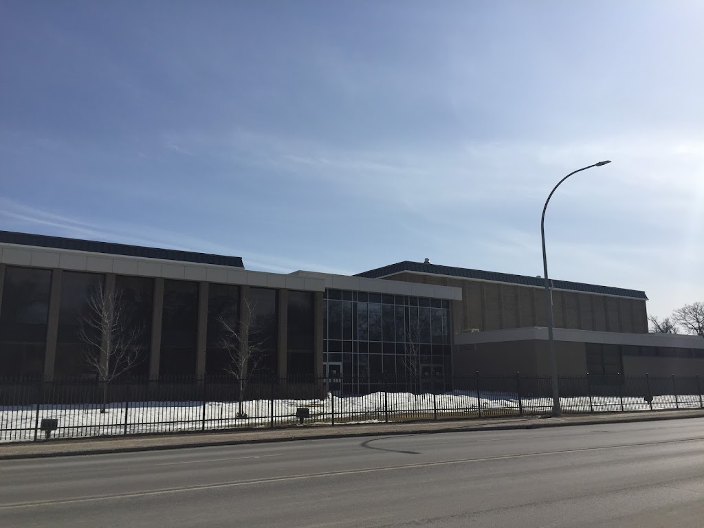 St. Marys Academy | 550 Wellington Crescent, Winnipeg, MB R3M 0C1, Canada | Phone: (204) 477-0244