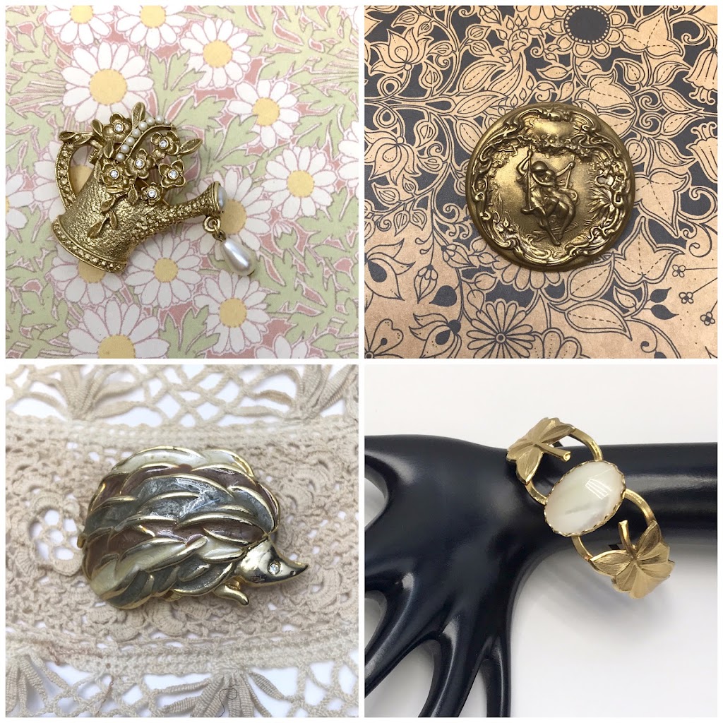 The Hanger and Clasp Vintage | 596 Main St, Mahone Bay, NS B0J 2E0, Canada | Phone: (902) 523-3179