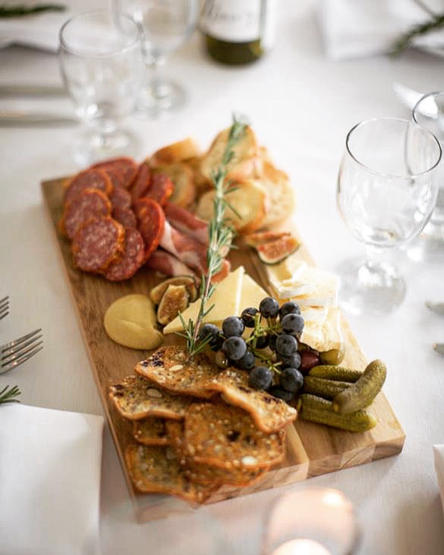 The Westover Inn | 300 Thomas St, St. Marys, ON N4X 1B1, Canada | Phone: (519) 284-2977