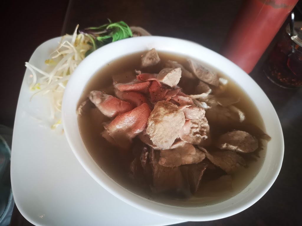Little Saigon | 322-32555 London Ave, Mission, BC V2V 6M7, Canada | Phone: (604) 820-8746
