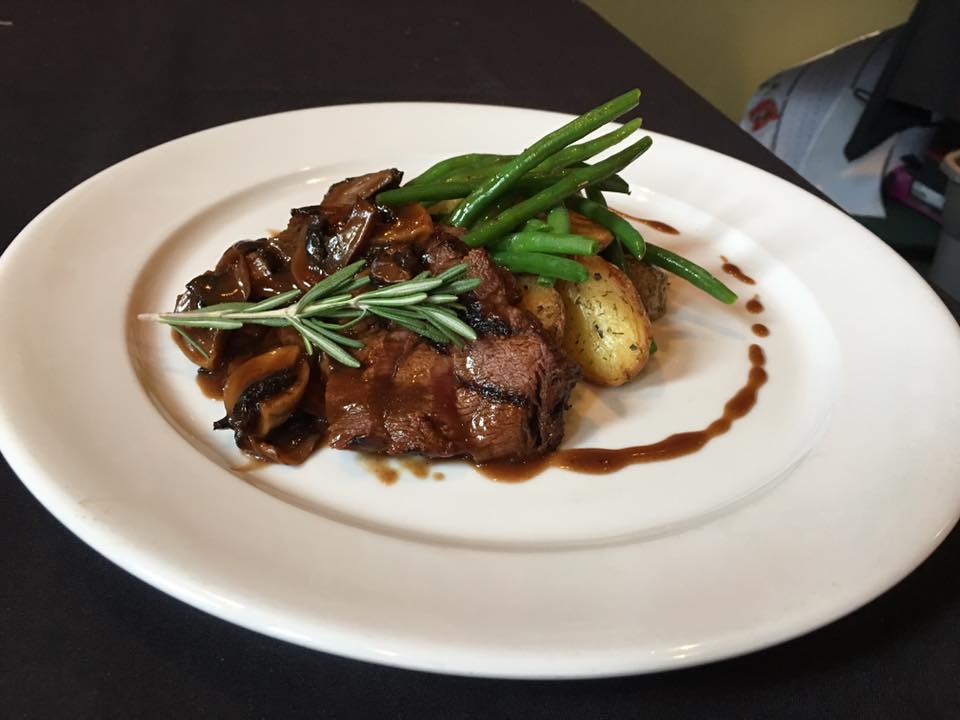 Amiche Restaurant and Social House | 3239 Penetanguishene Rd, Barrie, ON L4M 4Y8, Canada | Phone: (705) 730-1125