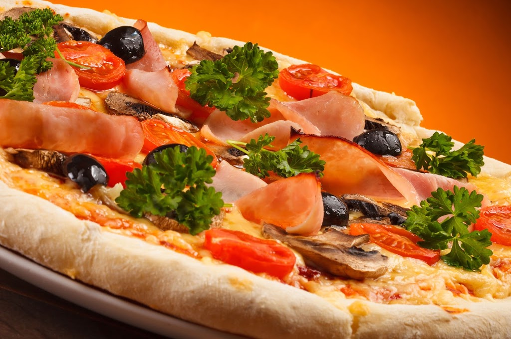 D Jays Restaurant | Westwood Dr, Winnipeg, MB R3K 0Z1, Canada | Phone: (204) 888-3361