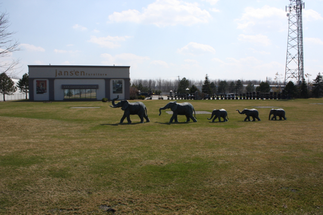 Irongate Garden Elements | 4700 S Service Rd, Beamsville, ON L0R 1B0, Canada | Phone: (905) 563-1822
