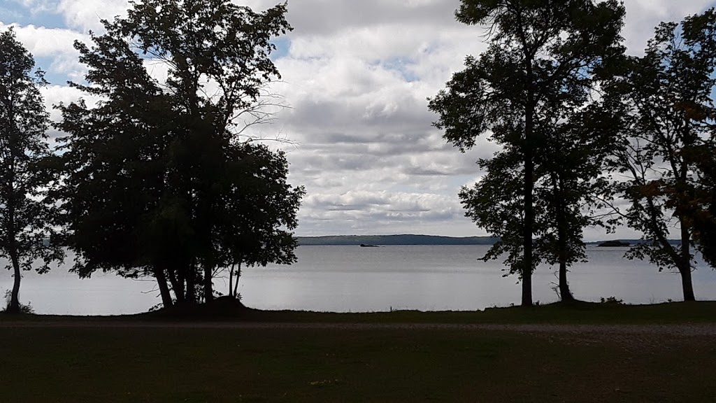 Wee Point Cottages | 1819 Bidwell Rd, Manitowaning, ON P0P 1N0, Canada | Phone: (705) 859-3129