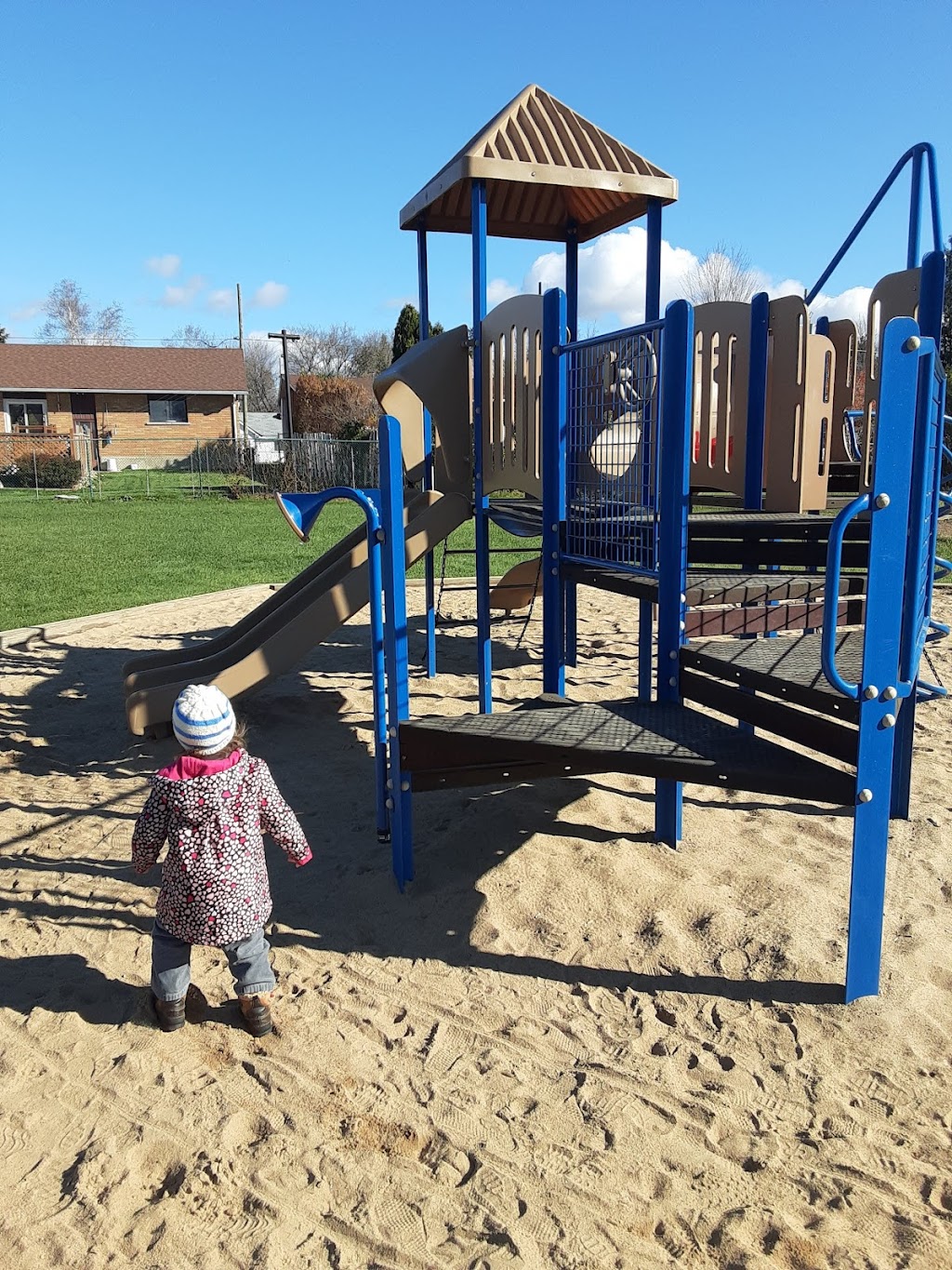 Stafford Park | 641 3rd Ave S, Pembroke, ON K8A 7A5, Canada | Phone: (613) 735-7979