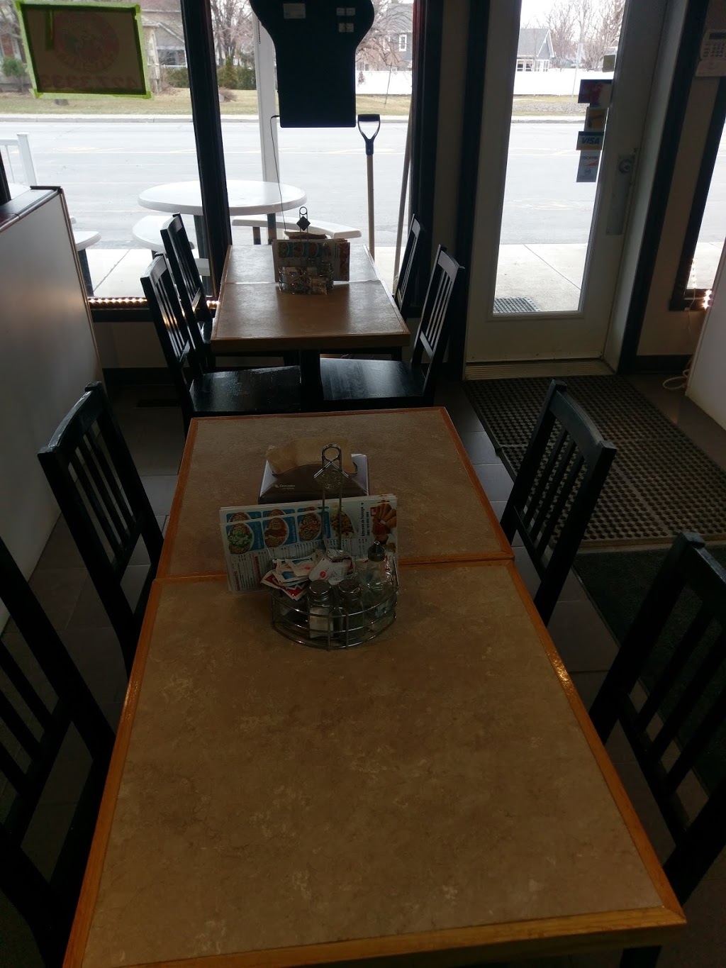 Pizza Miss Calgary - Pizza 2 pour 1 | 335 Rue Saint-Joseph, Sainte-Martine, QC J0S 1V0, Canada | Phone: (450) 427-3333