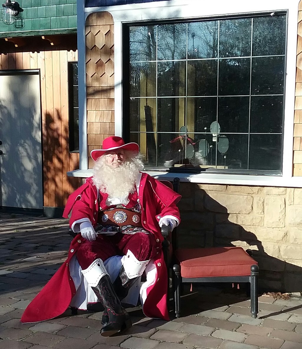 Santa D Claus | 22 Marbrooke Cir NE, Calgary, AB T2A 2W4, Canada | Phone: (403) 726-8200