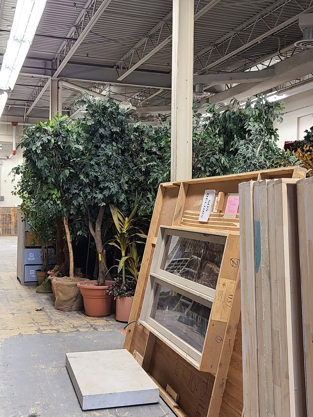 Sos Décor | 9424 Chem. de la Côte-de-Liesse, Saint-Laurent, QC H8T 1A1, Canada | Phone: (514) 278-2020