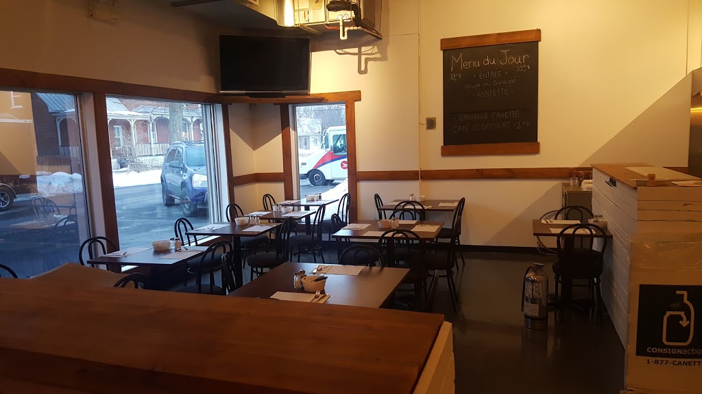 Resto Les Petits Delices | Saint-Alexandre, QC J0J 1S0, Canada | Phone: (438) 498-3354