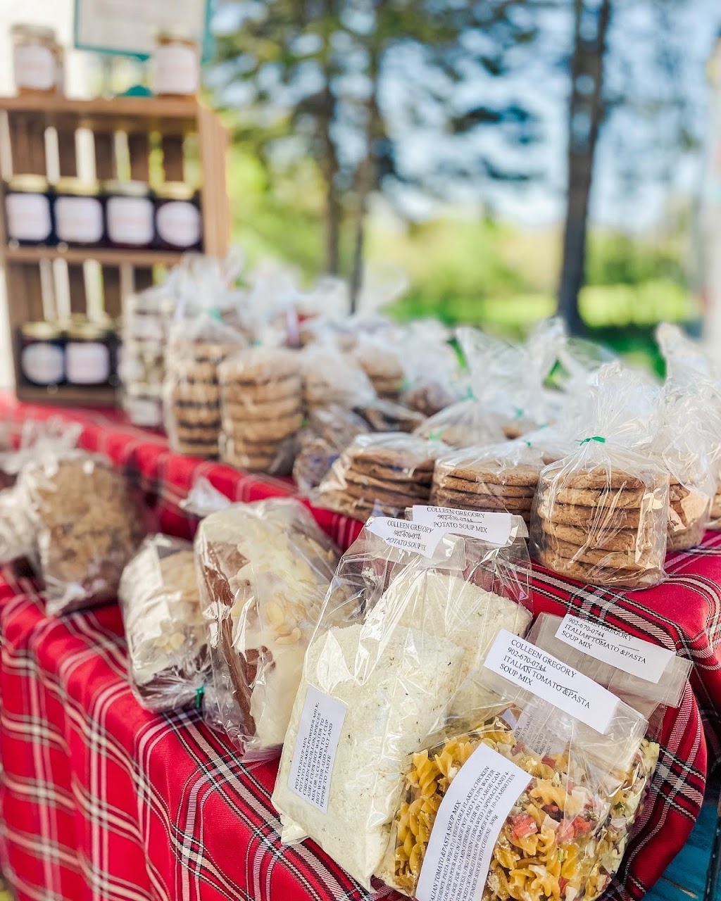 Martins Point Pop-up Market | 6925 Nova Scotia Trunk 3, Mahone Bay, NS B0J 2E0, Canada | Phone: (902) 478-5454