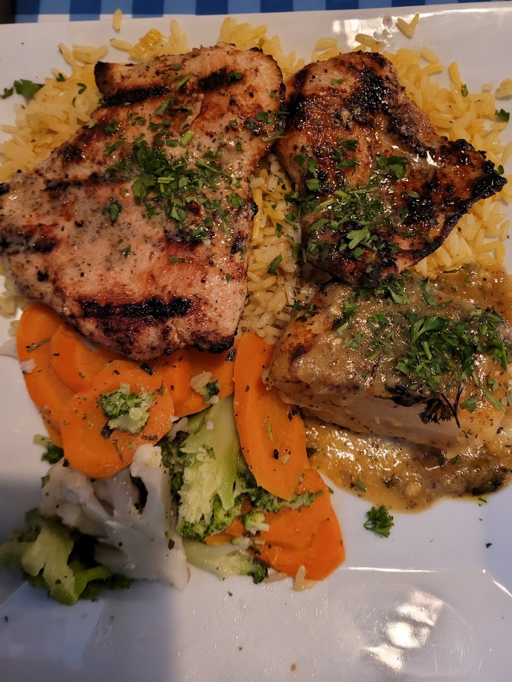 Plaka Greek Taverna | 320 W Creek Dr #203, Chestermere, AB T1X 1K7, Canada | Phone: (403) 455-3515