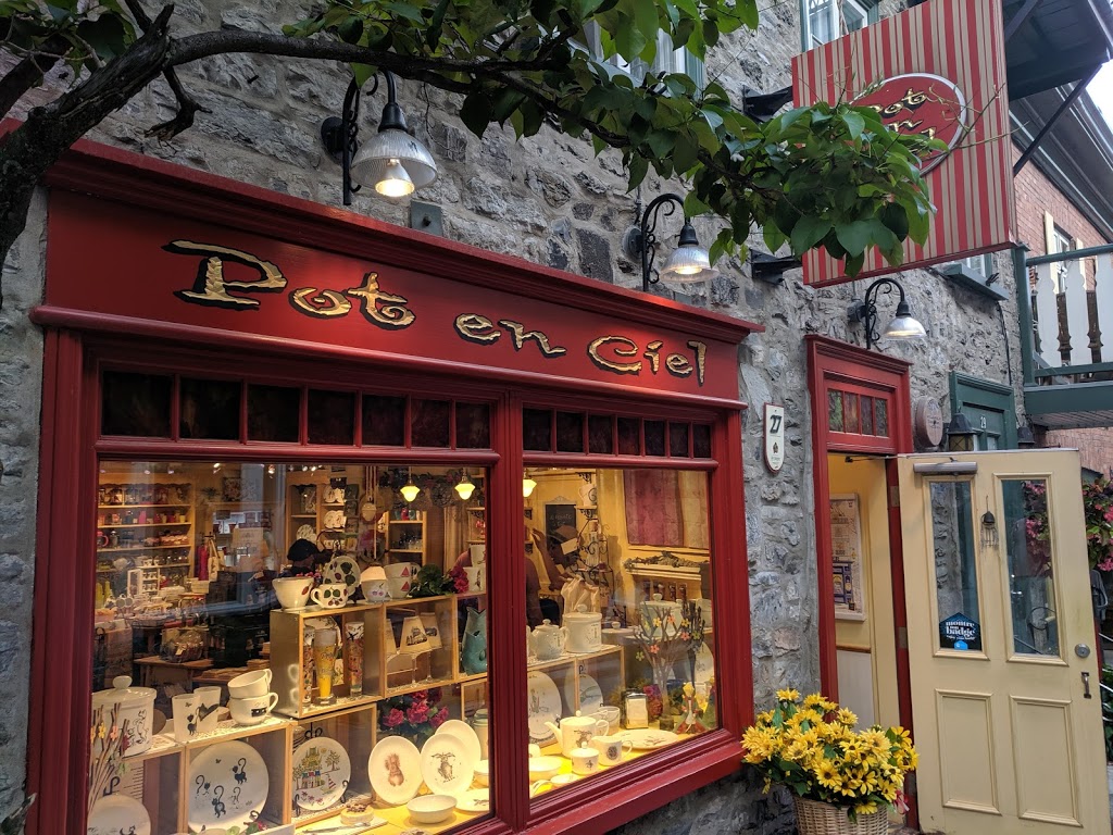 Pieds Dans Les Plats(Les) | 571 Rue Saint-Jean, Québec, QC G1R 1P5, Canada | Phone: (418) 523-5833