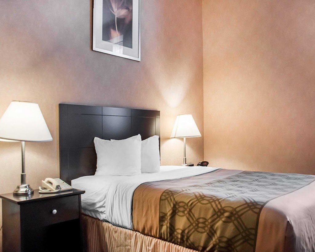 Econo Lodge | 15 Graham St, Woodstock, ON N4S 6J5, Canada | Phone: (519) 533-6066