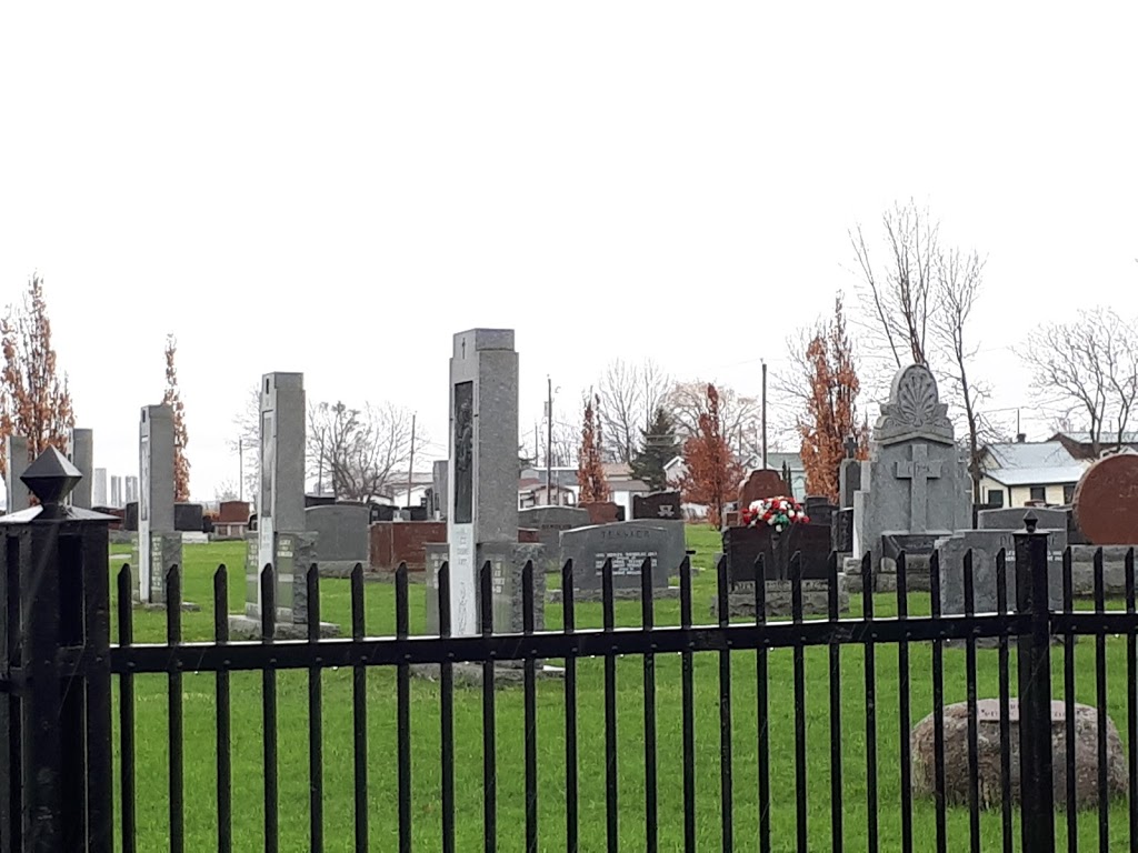 Cimetière Chanoine Aimé-Pilon | 1225 QC-138, Sainte-Martine, QC J0S 1V0, Canada