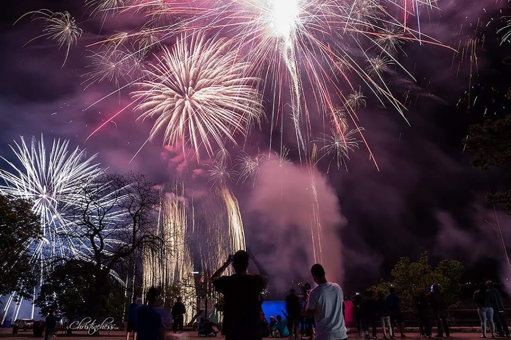 Niagara Falls Fireworks | 6660 Niagara Pkwy, Niagara Falls, ON L2G 3N4, Canada | Phone: (905) 356-6061