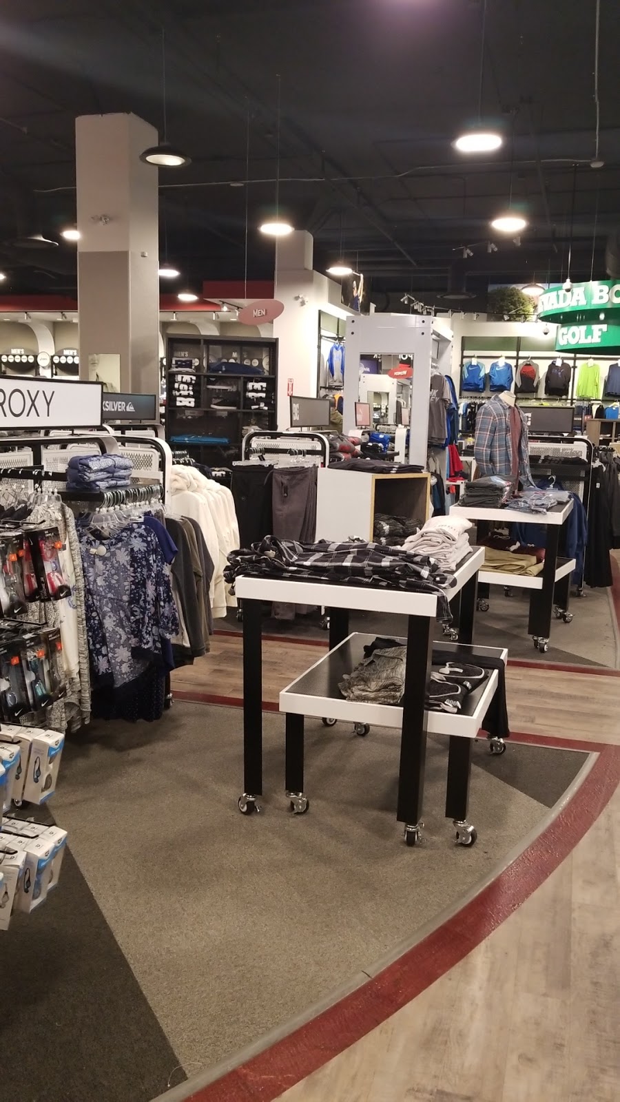 Sport Chek Oakville Place | 240 Leighland Ave Unit 144, Oakville, ON L6H 3H6, Canada | Phone: (905) 337-2459