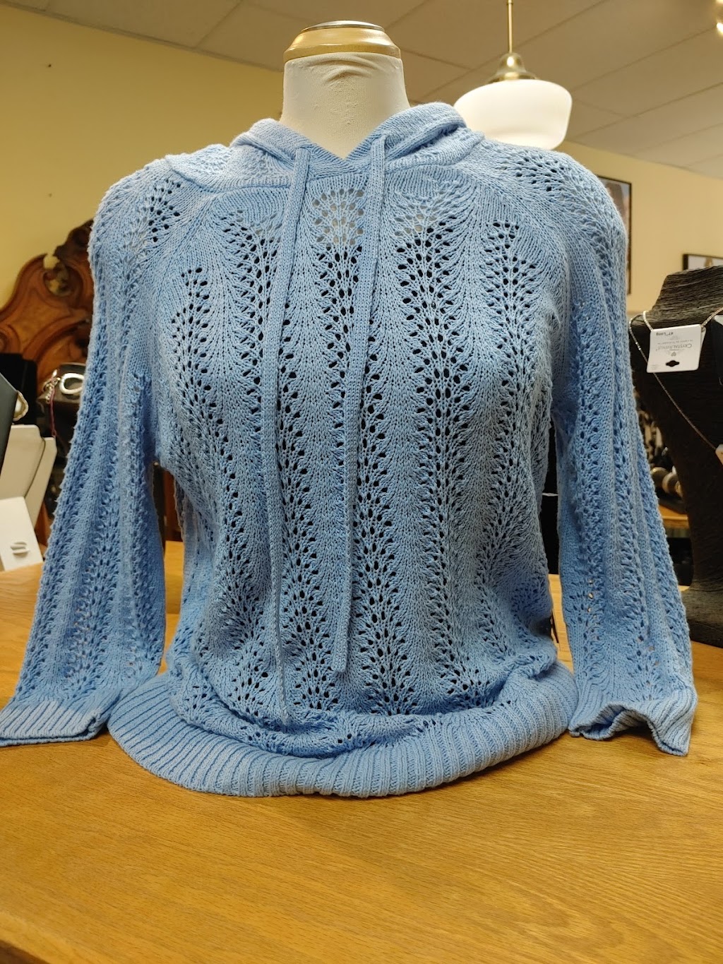 Aprils Image Fashions | 14 Dundas St E, Napanee, ON K7R 1H6, Canada | Phone: (613) 354-0017