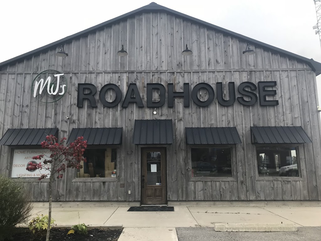 MJs Roadhouse | 269 Main St, Lucan, ON N0M 2J0, Canada | Phone: (519) 868-6565