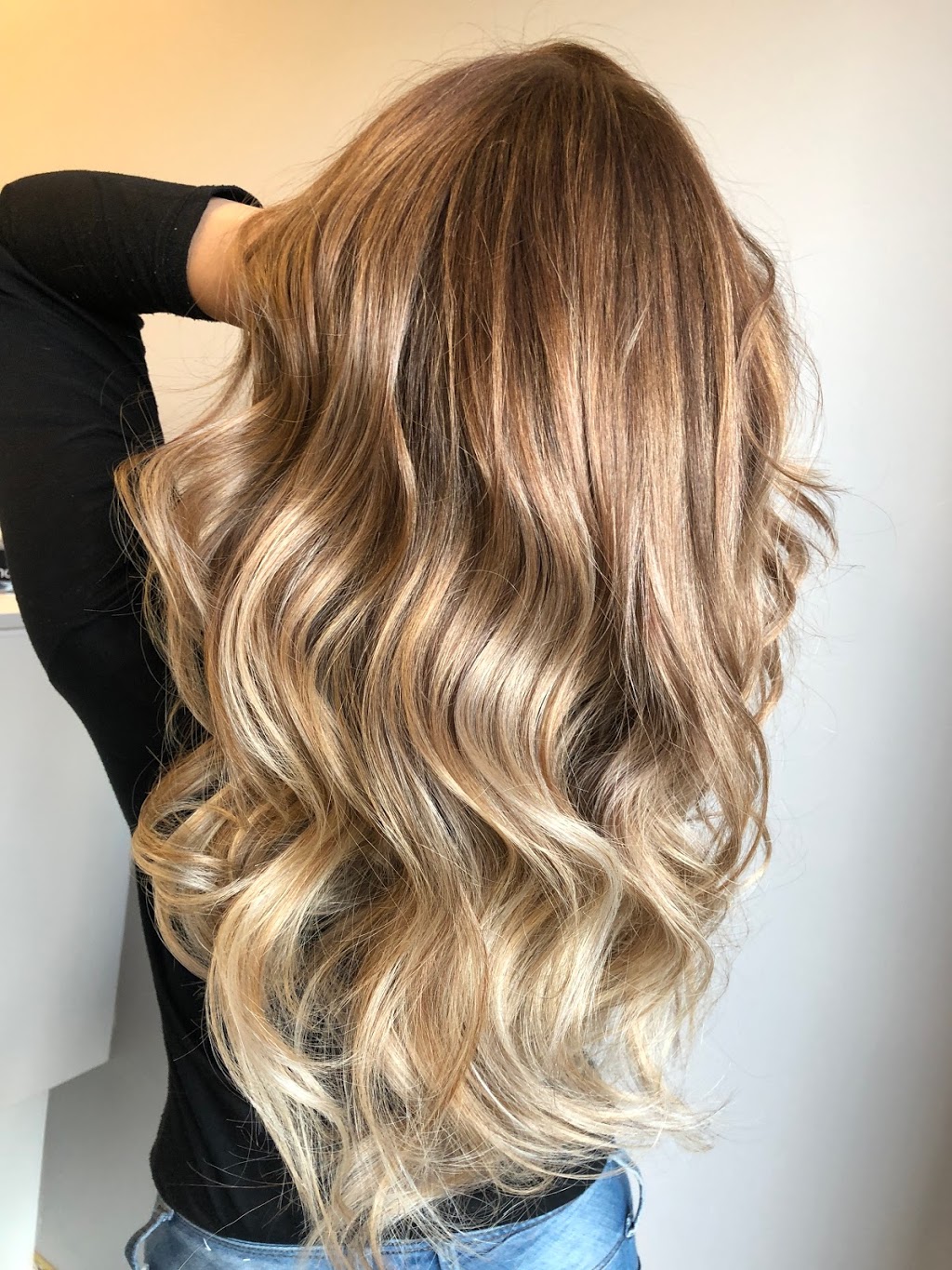 Salon Luminous | 7337 Sierra Morena Blvd SW Suite 20, Calgary, AB T3H 3V4, Canada | Phone: (403) 685-0929