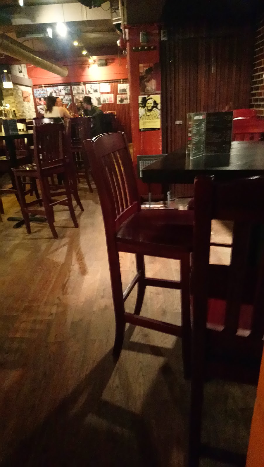 Mikes Place | 1125 Colonel By Drive, Ottawa, ON K1S 5B6, Canada | Phone: (613) 520-6681