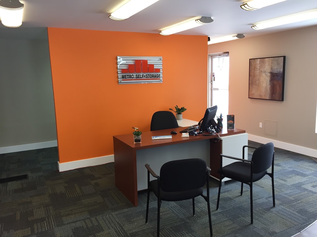 Metro Self Storage | 160 Thornhill Dr, Dartmouth, NS B3B 1S3, Canada | Phone: (902) 593-1107