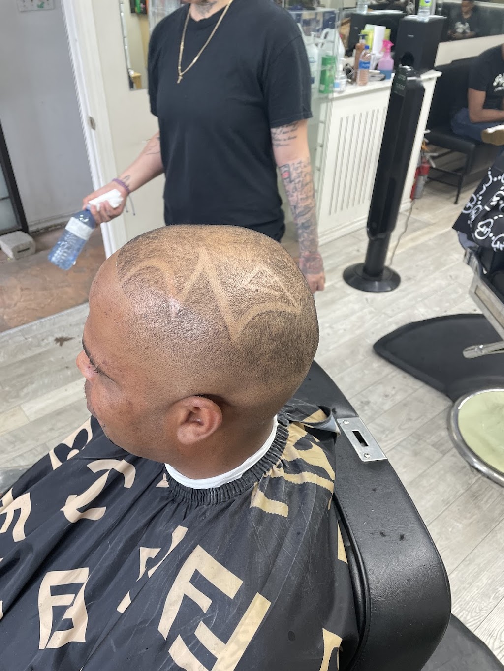 Fade Lounge | 1632 Frolis St, Oshawa, ON L1K 0L6, Canada | Phone: (647) 218-0622