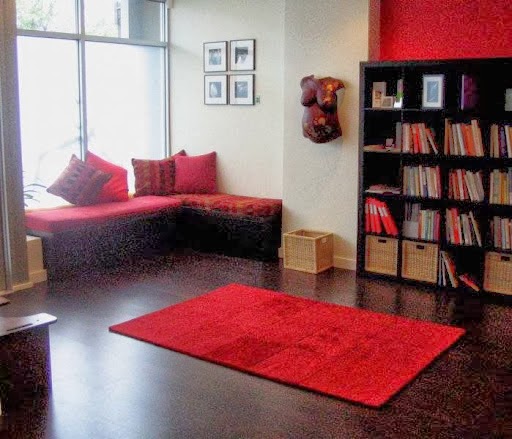 Pomegranate Community Midwives | 2647 E Hastings St, Vancouver, BC V5K 1Z5, Canada | Phone: (604) 255-5556