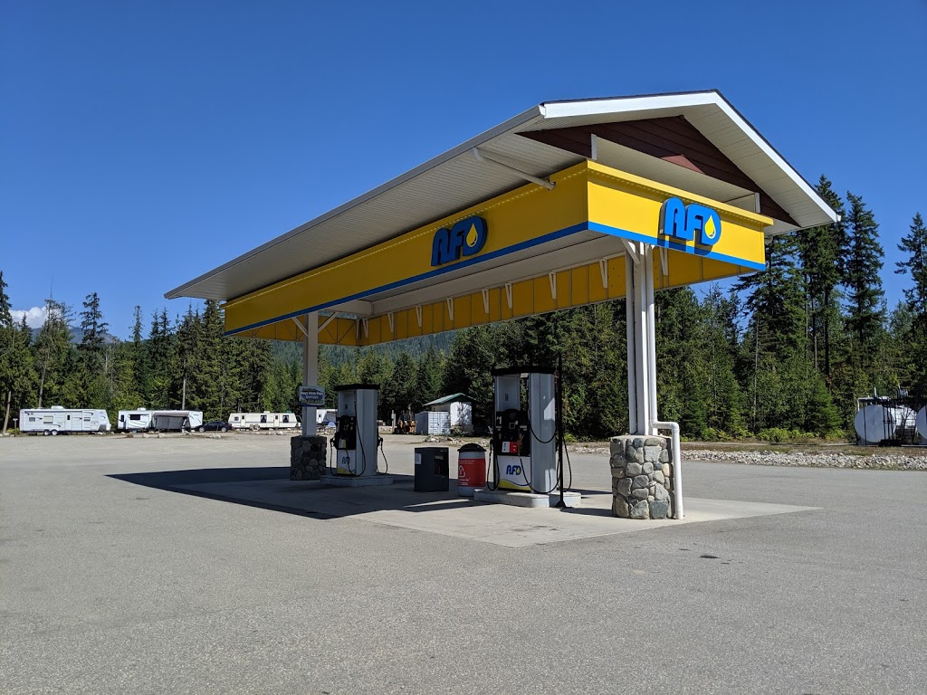 Ross Creek Country Store | 6929 Squilax-Anglemont Rd, Magna Bay, BC V0E 1M7, Canada | Phone: (250) 679-4082