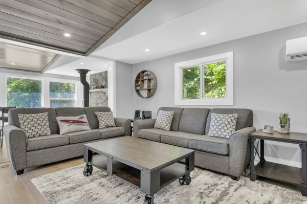 The Lakeview | 504 Pine Point Ln, Madoc, ON K0K 2K0, Canada | Phone: (905) 981-8730