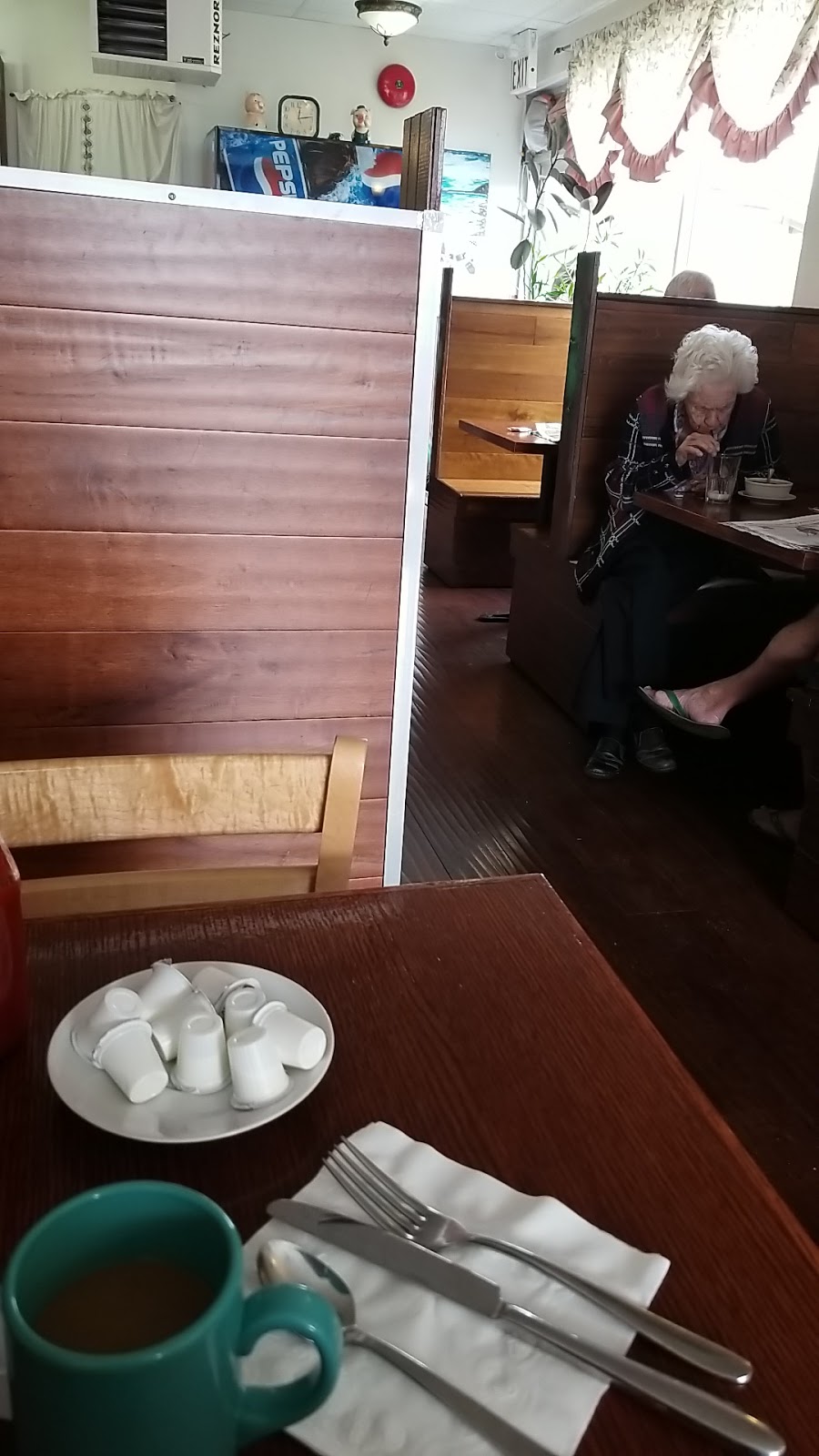 Aldergrove Cafe | 3091 276 St, Aldergrove, BC V4W 3L4, Canada | Phone: (604) 381-3110
