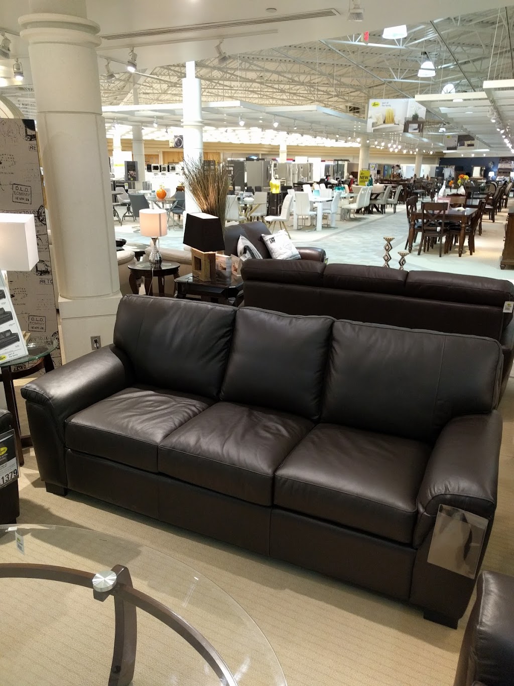 Leons Furniture | electronics store | 10 Mckenzie Cres, Penhold, AB T4S 2H4, Canada | 4033400234 OR +1 403-340-0234