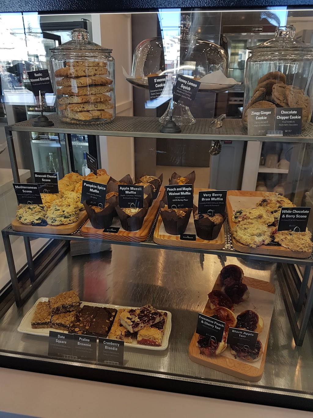 Good Earth Cafe & Catering - Strathcona Square | 555 Strathcona Blvd SW #430, Calgary, AB T3H 2Z9, Canada | Phone: (587) 356-4802