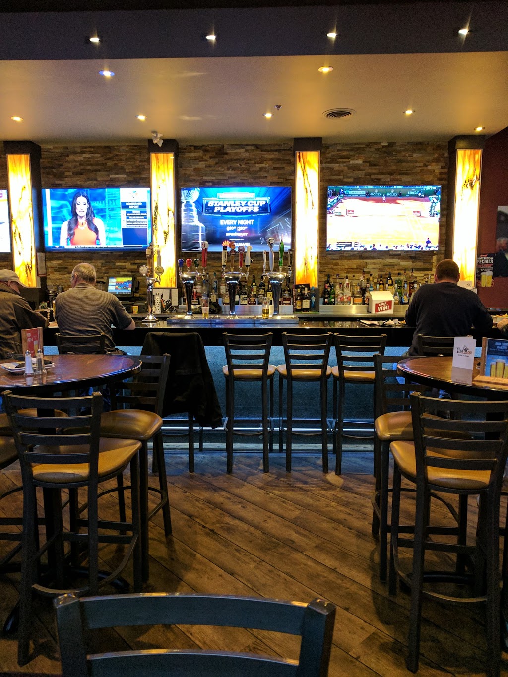 Tin Cup Sports Grill | 1831 Walkers Line, Burlington, ON L7M 0H6, Canada | Phone: (905) 315-7727