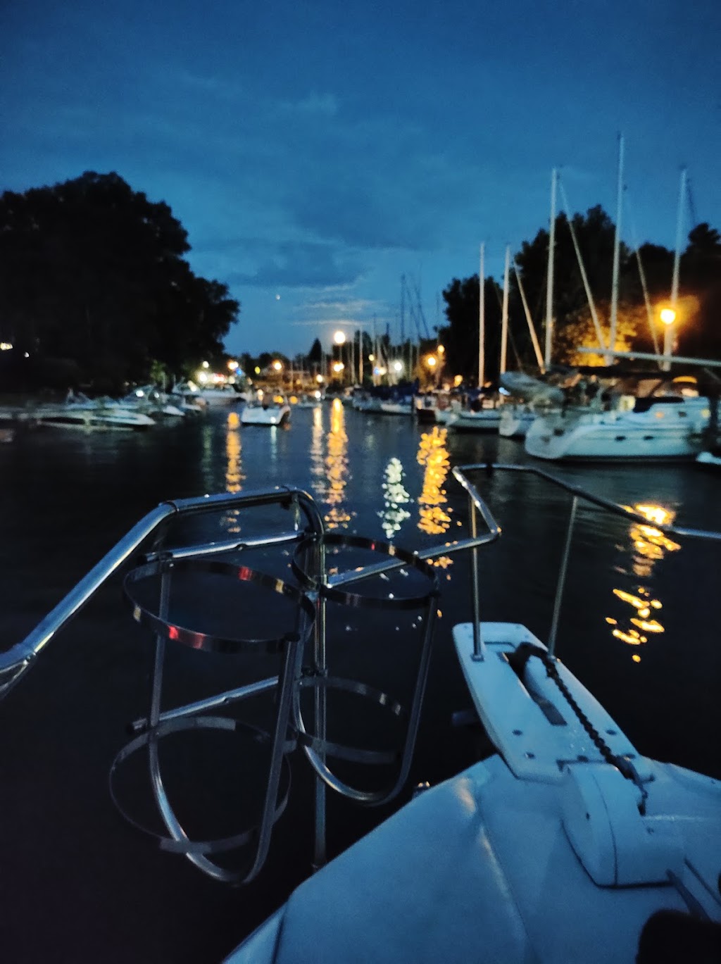 Grand Bend Charters | 13 Shady Ln, Grand Bend, ON N0M 1T0, Canada | Phone: (519) 748-7847