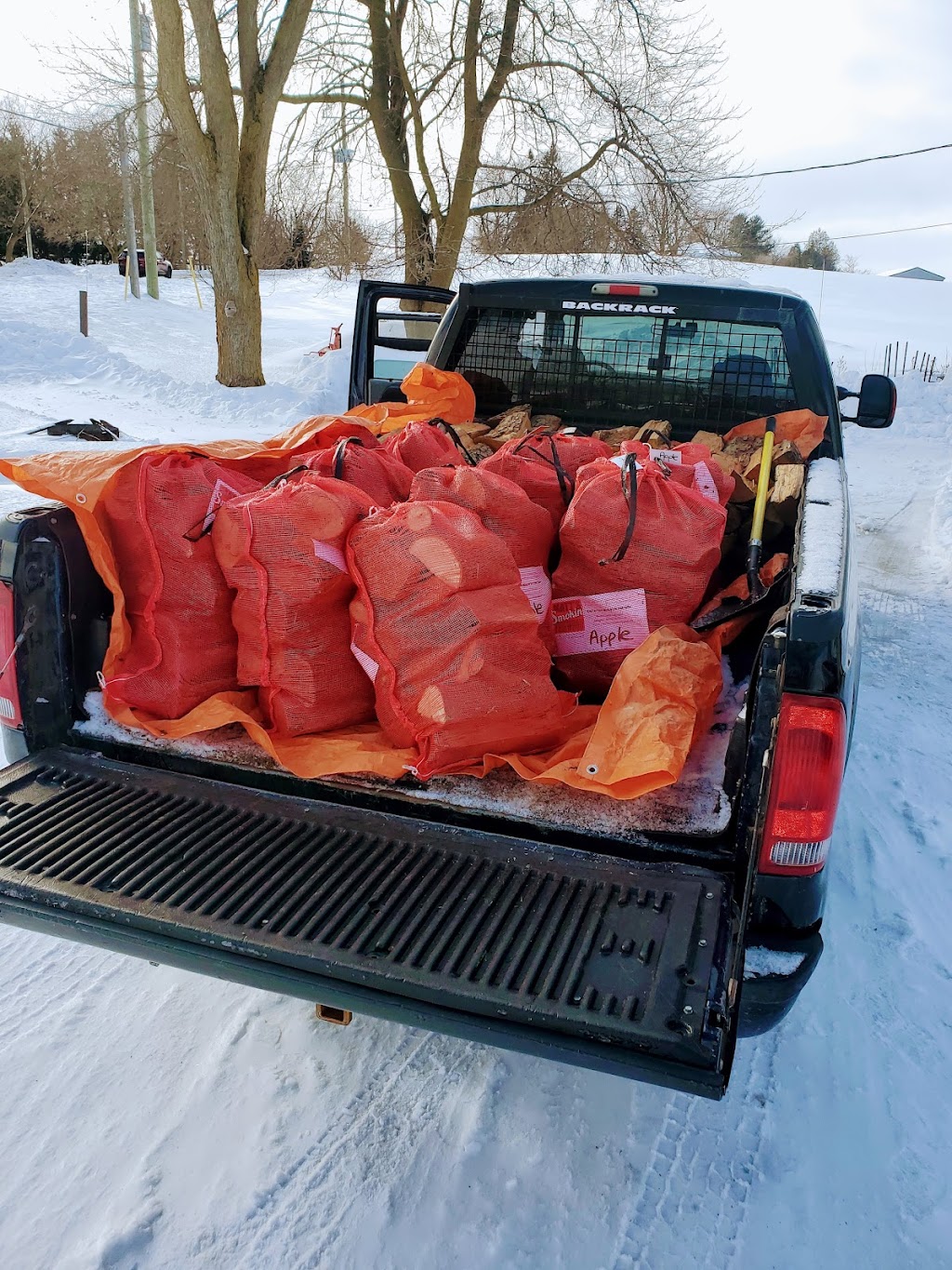 Matts Smokin Firewood | 1960 Snyders Rd E, Baden, ON N0B 2H0, Canada | Phone: (519) 588-1164