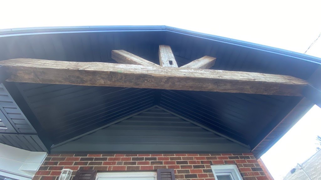 Custom Contracting Eavestrough Repair Grimsby | 42 Driftwood Ct, Grimsby, ON L3M 4Y1, Canada | Phone: (289) 276-5981