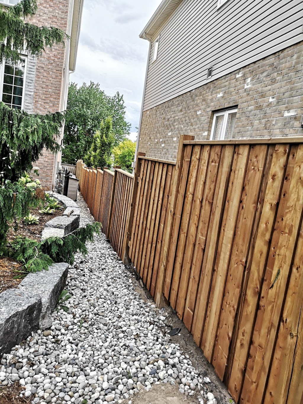 Space Fencing | 66 Karen Walk, Waterloo, ON N2L 6K7, Canada | Phone: (226) 505-8765