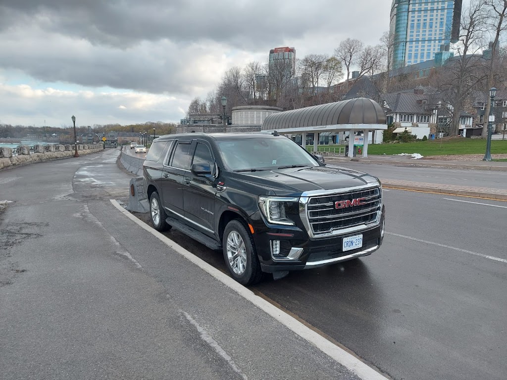 Airport Famous Limo | 15 Falvo St, Maple, ON L6A 4A6, Canada | Phone: (647) 866-7848