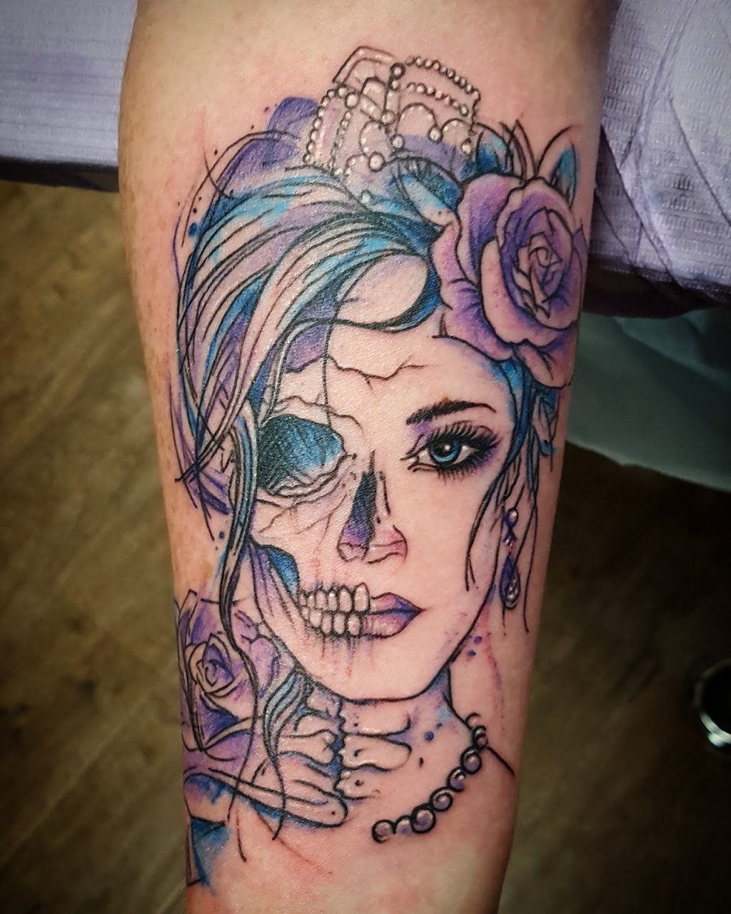 Lady Unlucky Tattoo | 36 Churchill Crescent, St Thomas, ON N5R 1N9, Canada | Phone: (519) 207-8700