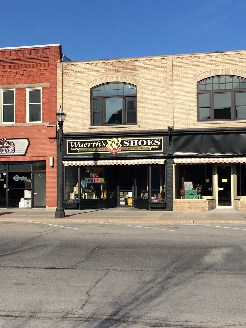 Wuerth Shoes | 142 Courthouse Square, Goderich, ON N7A 1M9, Canada | Phone: (519) 524-7432