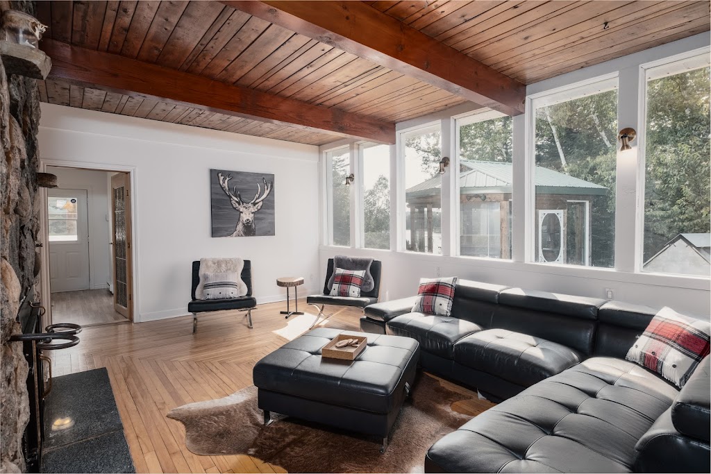 Espace Harfang - Services visuels pour chalets locatifs | 1944 Rue du Skieur, Sainte-Adèle, QC J8B 2Y8, Canada | Phone: (514) 924-5742