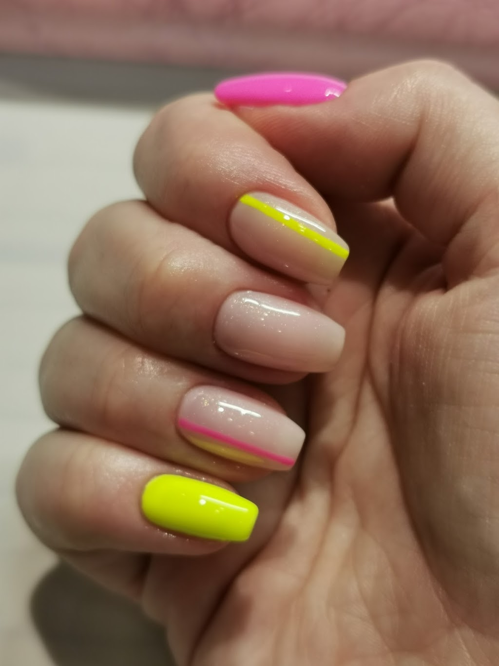 Lash n Nail Room Barrie | Manicure | Pedicure | Lash Extensions  | 75 Prince William Way Unit 53, Barrie, ON L4N 7P5, Canada | Phone: (647) 633-5433