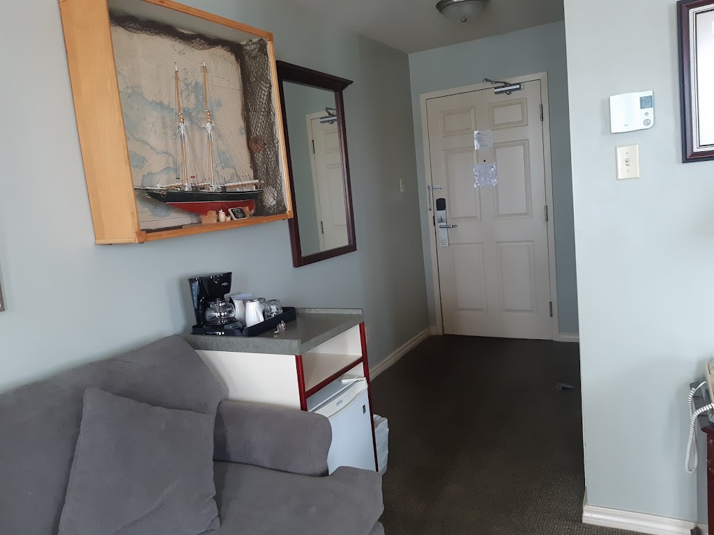 Brigantine Inn & Suites | 82 Montague St, Lunenburg, NS B0J 2C0, Canada | Phone: (800) 360-1181