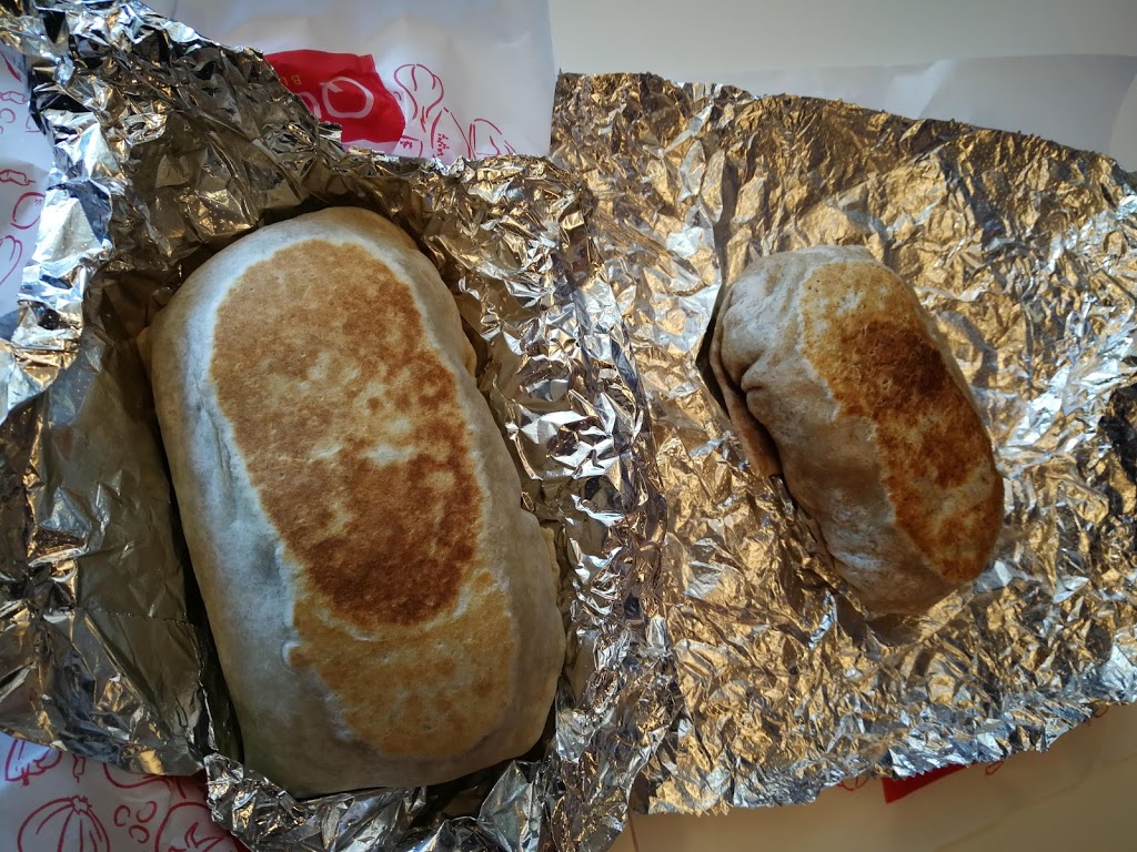 Quesada Burritos & Tacos | 420 Big Rock Ln, Okotoks, AB T0L 1T5, Canada | Phone: (587) 757-0507