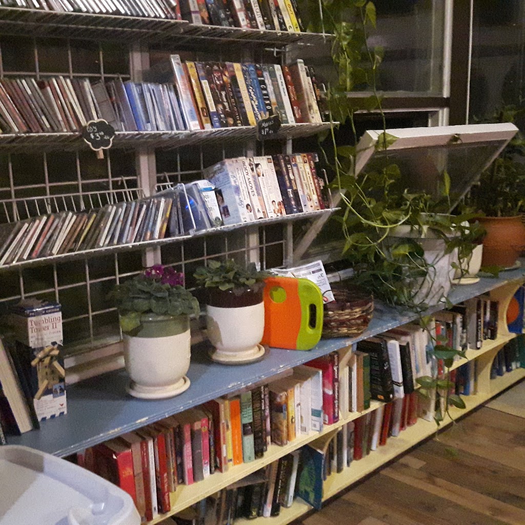 The Old School Cafe, Laundry & Greenhouses | 3 Meadowlark Rd, Combermere, ON K0J 1L0, Canada | Phone: (613) 756-9729