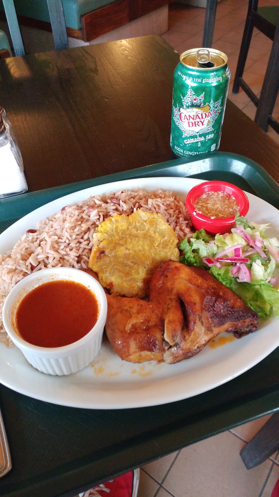 La Bonne Bouffe Creole | 3715 Rue Sainte-Catherine E, Montréal, QC H1W 2E5, Canada | Phone: (514) 656-7347
